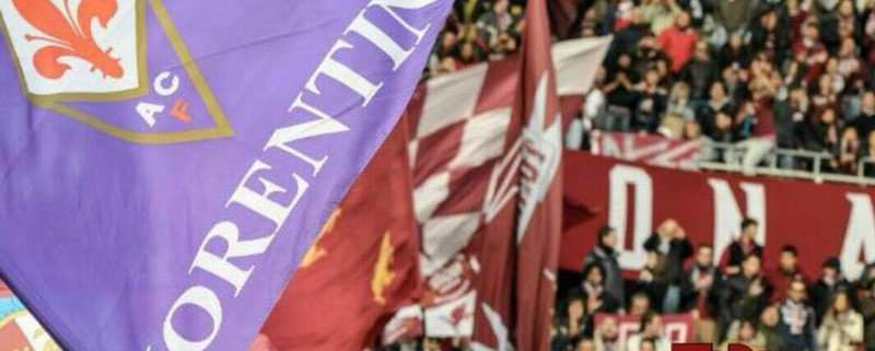 Lo stadio con viola e granata insieme